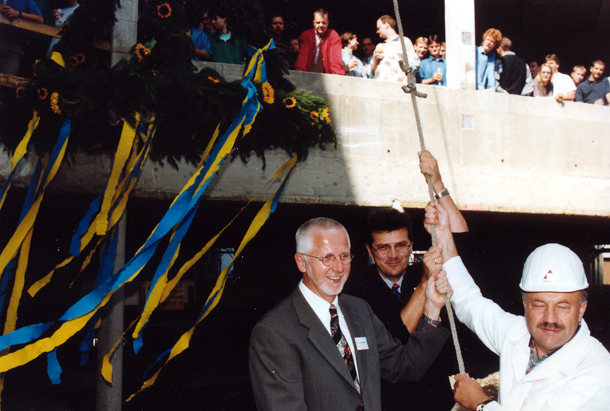 Richtfest zweiter Bauabschnitt des Materna-Gebäudes 1996