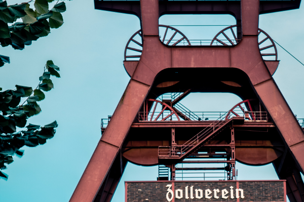 Förderturm auf dem Gelände der Zeche Zollverein